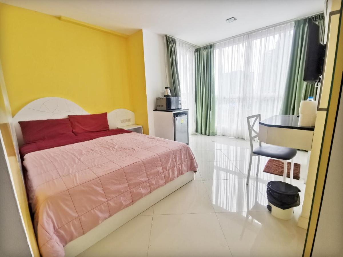 Daisy Residence Praia de Jomtien Exterior foto