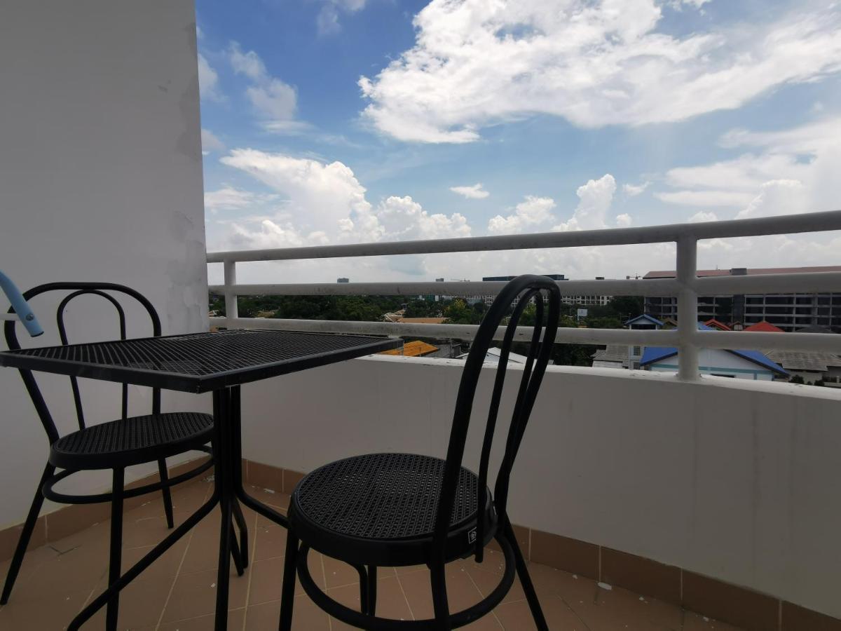 Daisy Residence Praia de Jomtien Exterior foto