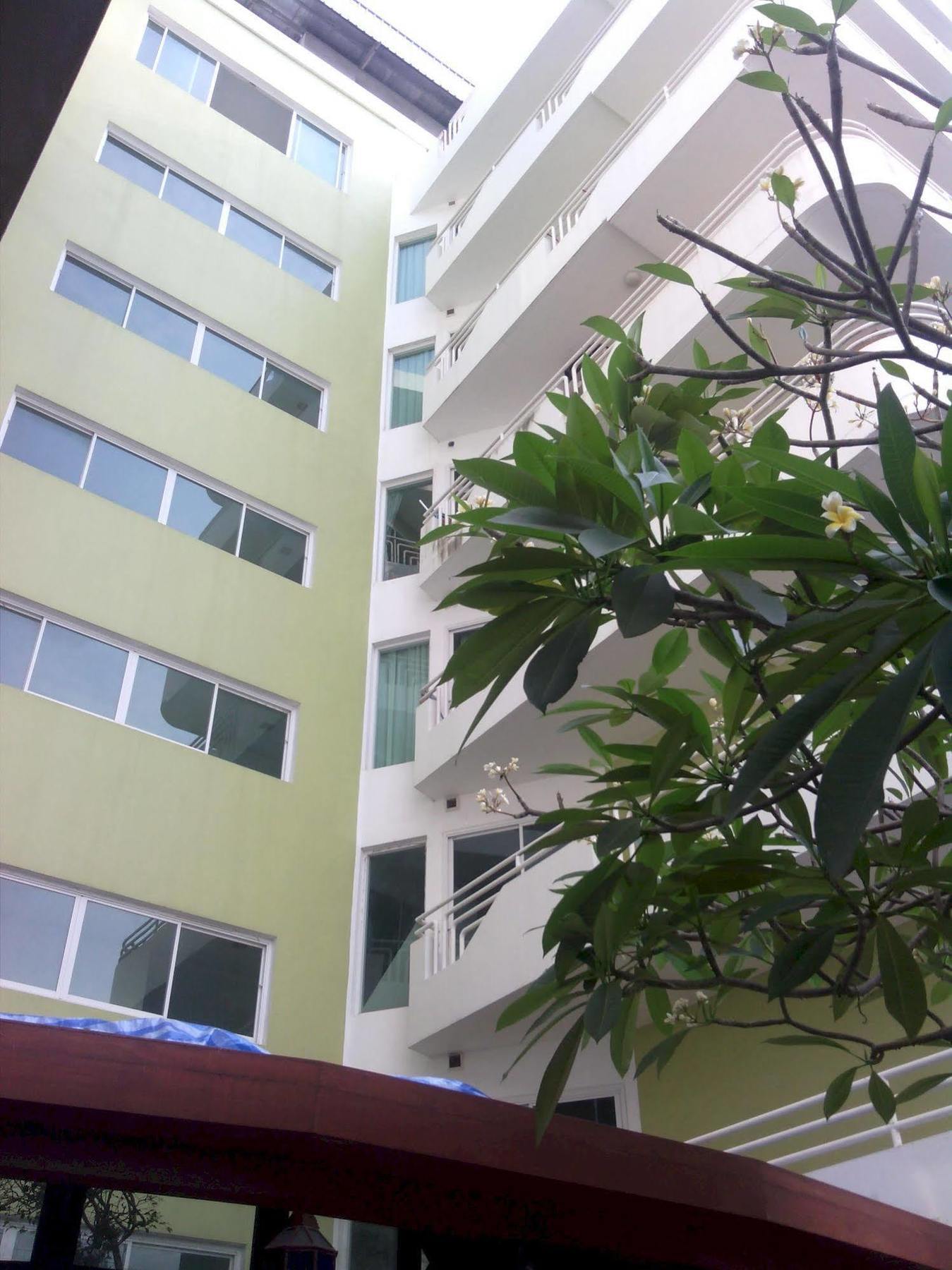 Daisy Residence Praia de Jomtien Exterior foto